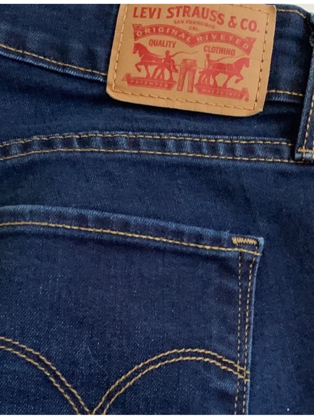 Levi's 811 Curvy Skinny Jeans Dark Wash Indigo Blue
